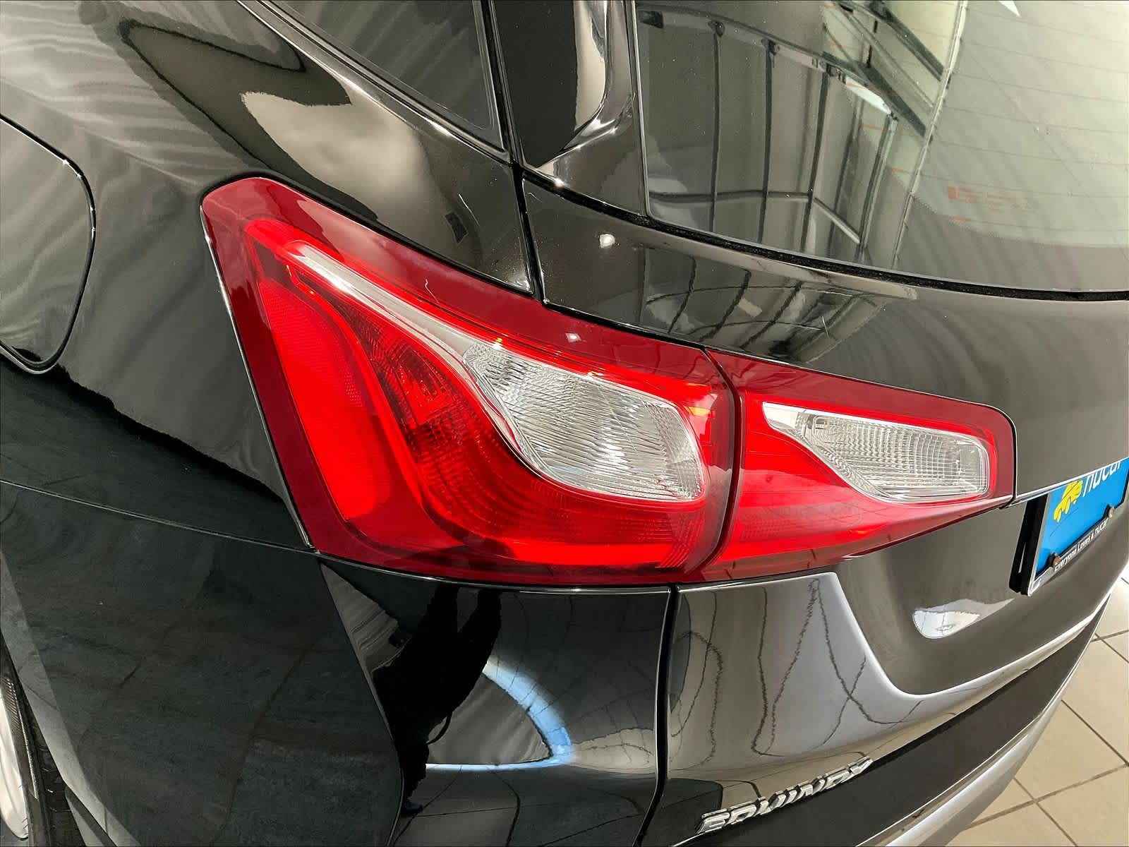 2018 Chevrolet Equinox LS - Photo 32