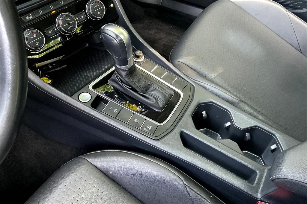 2019 Volkswagen Jetta SEL - Photo 19