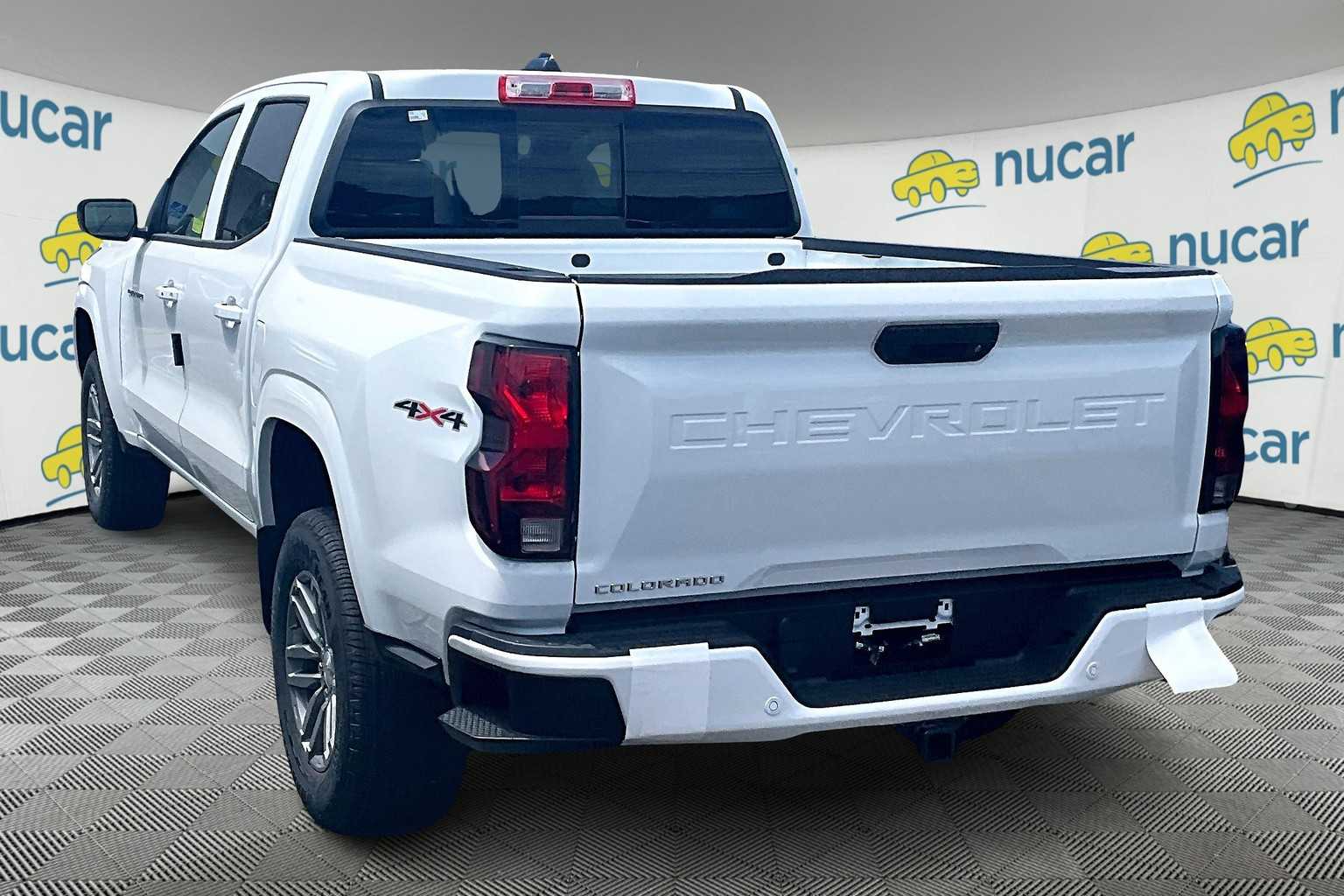 2025 Chevrolet Colorado 4WD LT - Photo 5