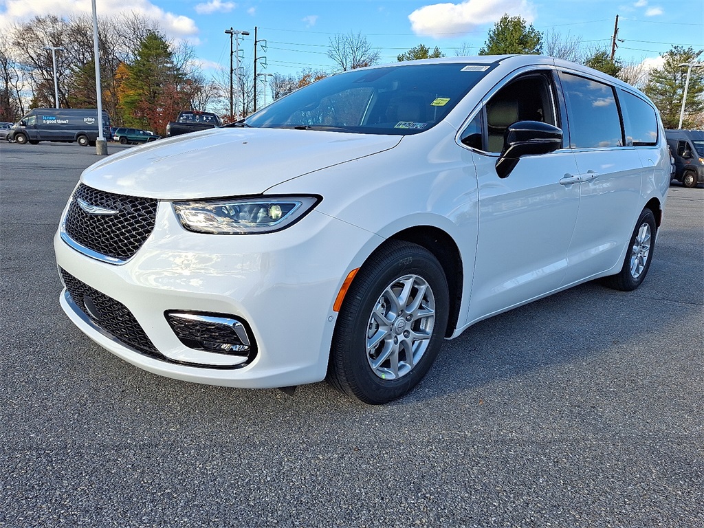 2026 Chrysler Pacifica Select - Photo 2