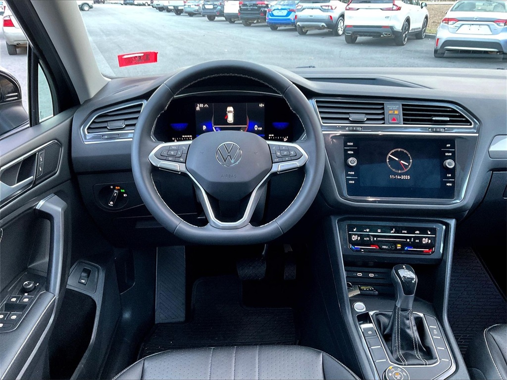 2022 Volkswagen Tiguan 2.0T SE - Photo 16