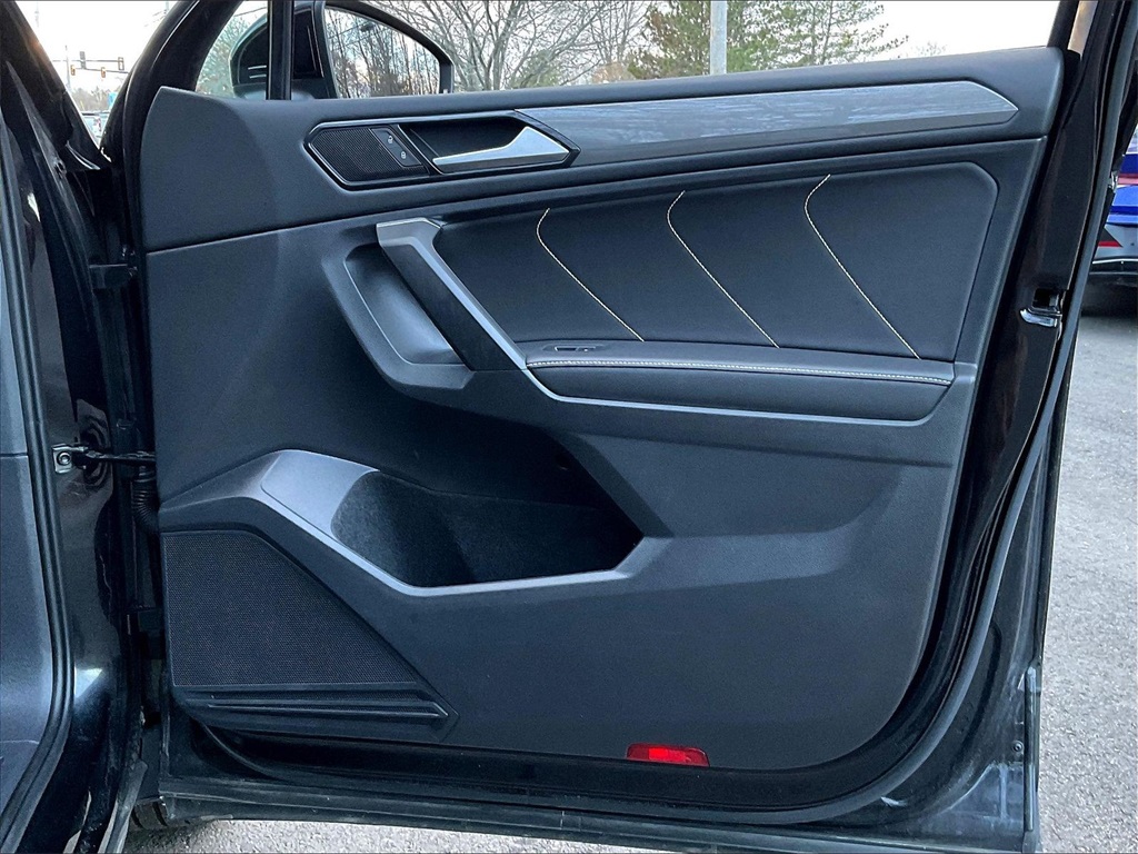 2022 Volkswagen Tiguan 2.0T SE - Photo 25