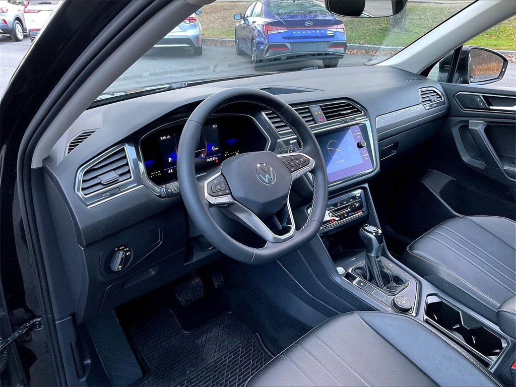 2022 Volkswagen Tiguan 2.0T SE - Photo 8