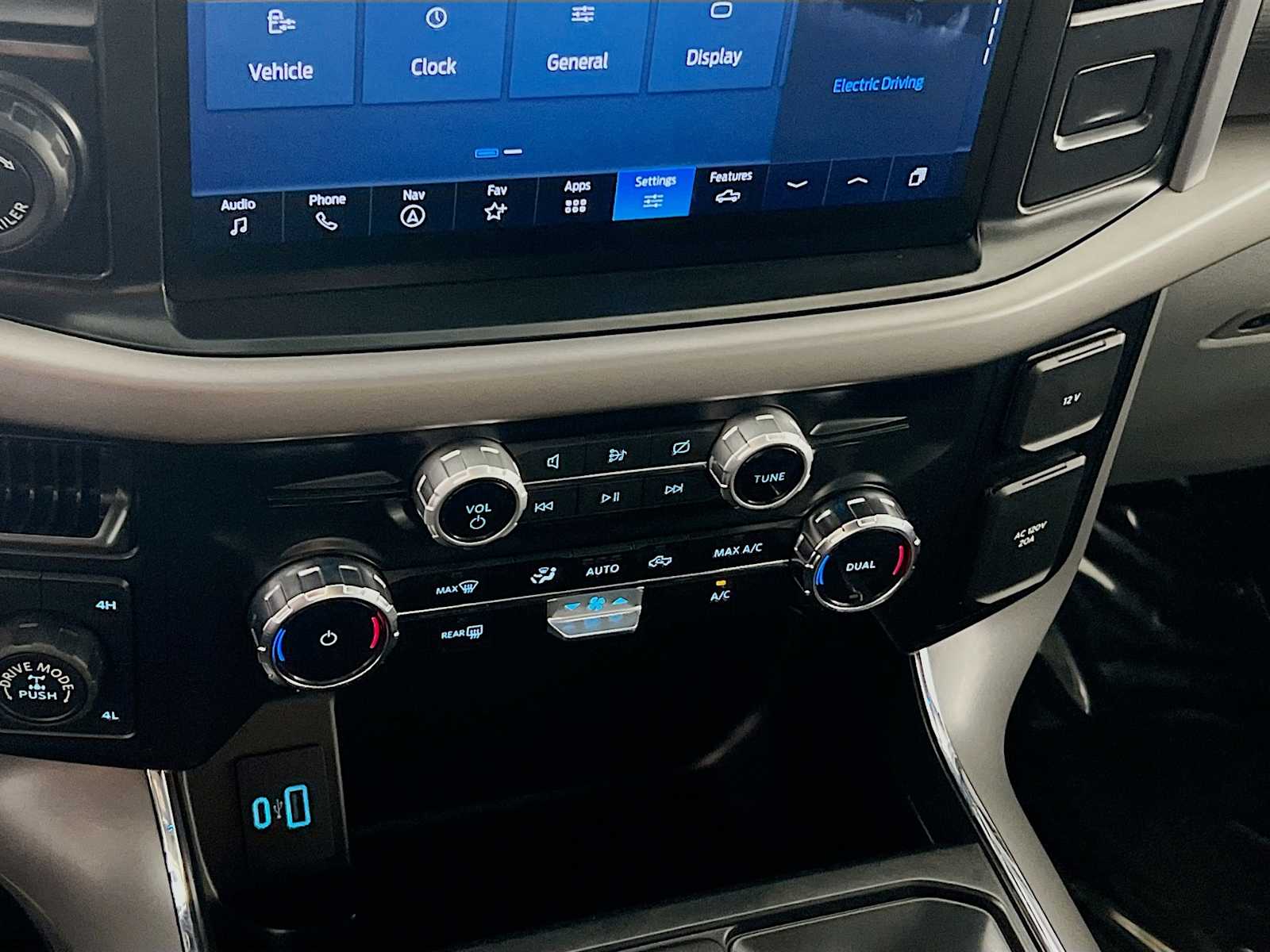 2024 Ford F-150 XLT - Photo 16