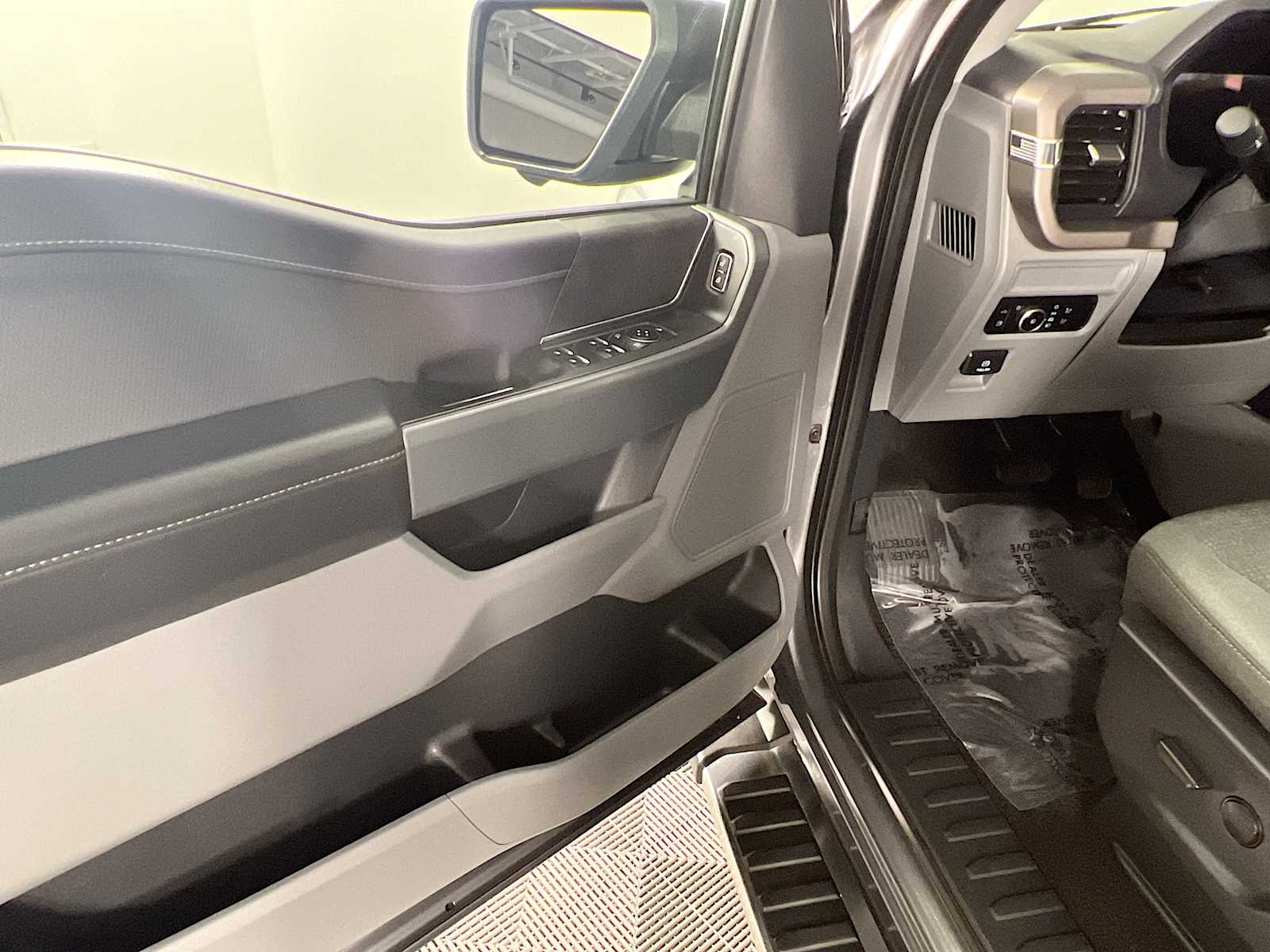 2024 Ford F-150 XLT - Photo 19