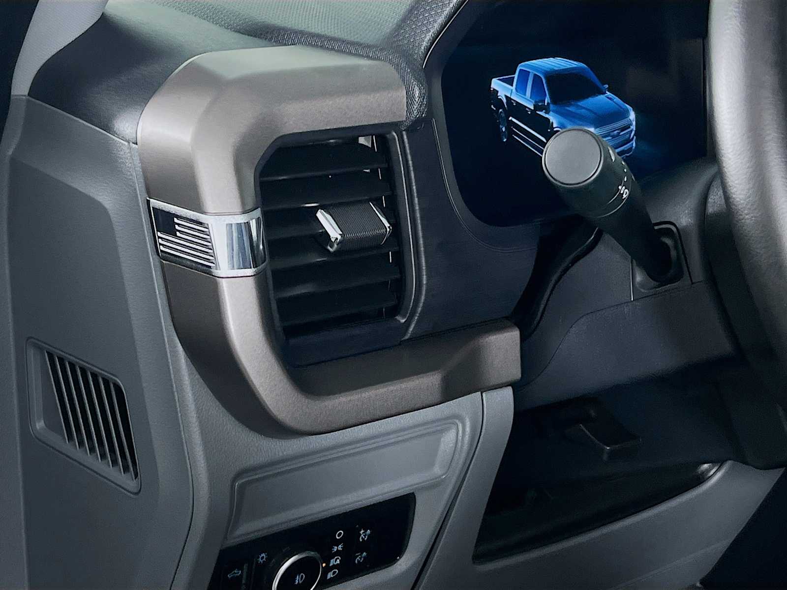 2024 Ford F-150 XLT - Photo 10