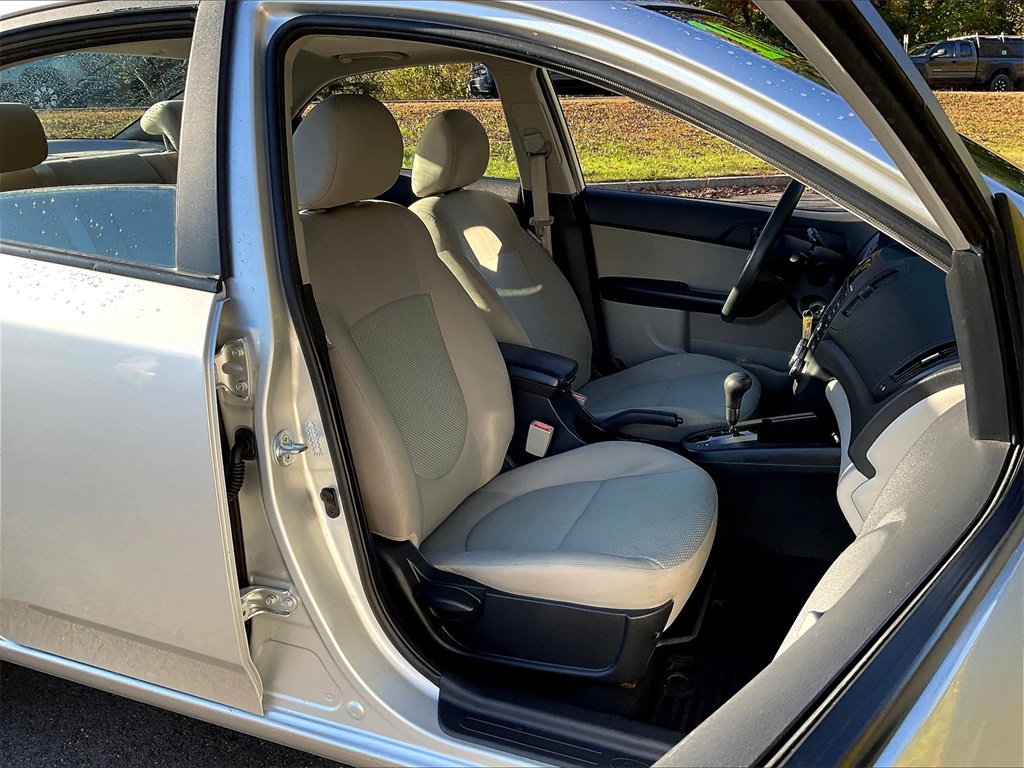 2010 Kia Forte EX - Photo 11