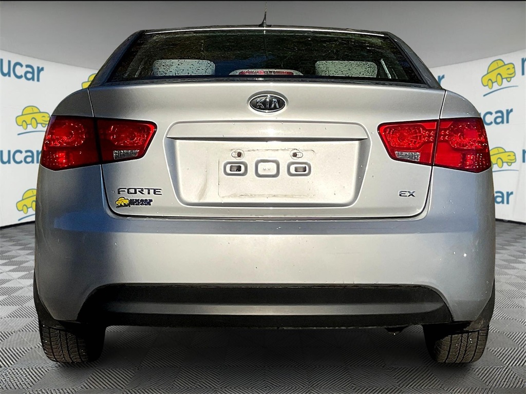 2010 Kia Forte EX - Photo 5