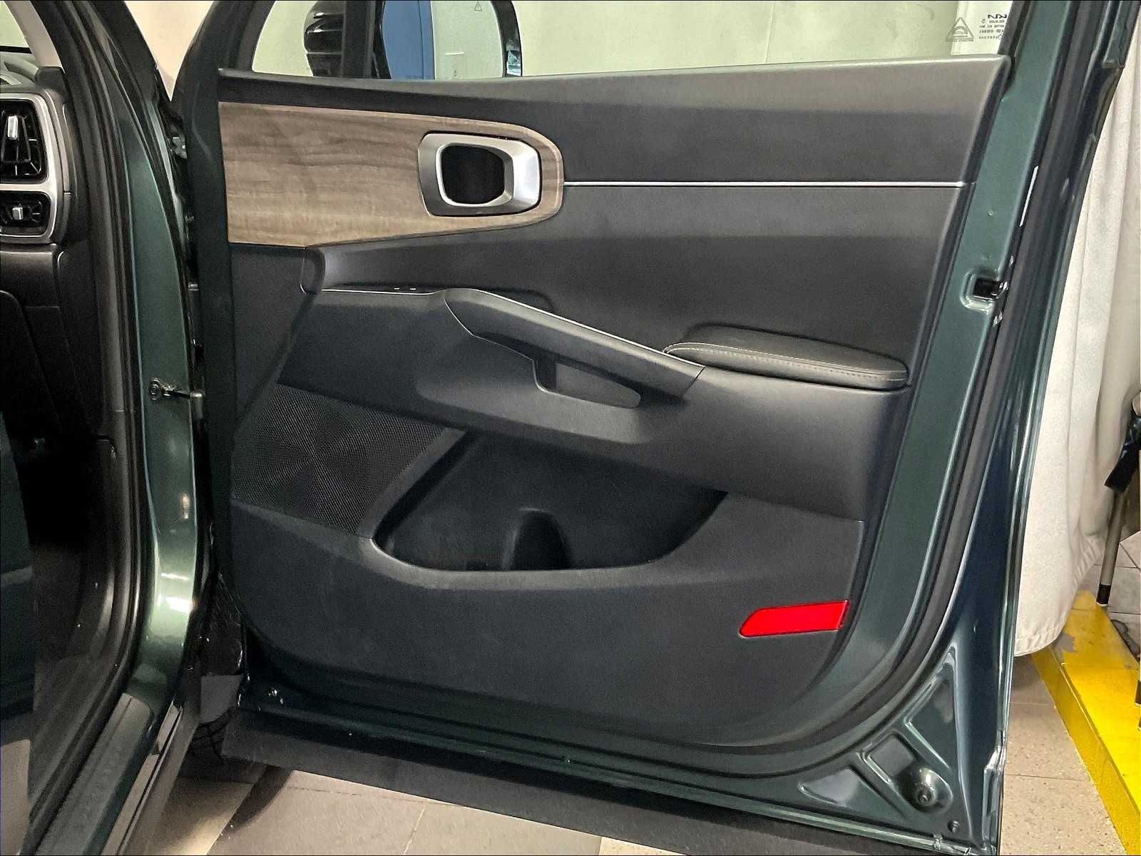 2022 Kia Sorento X-Line S - Photo 12