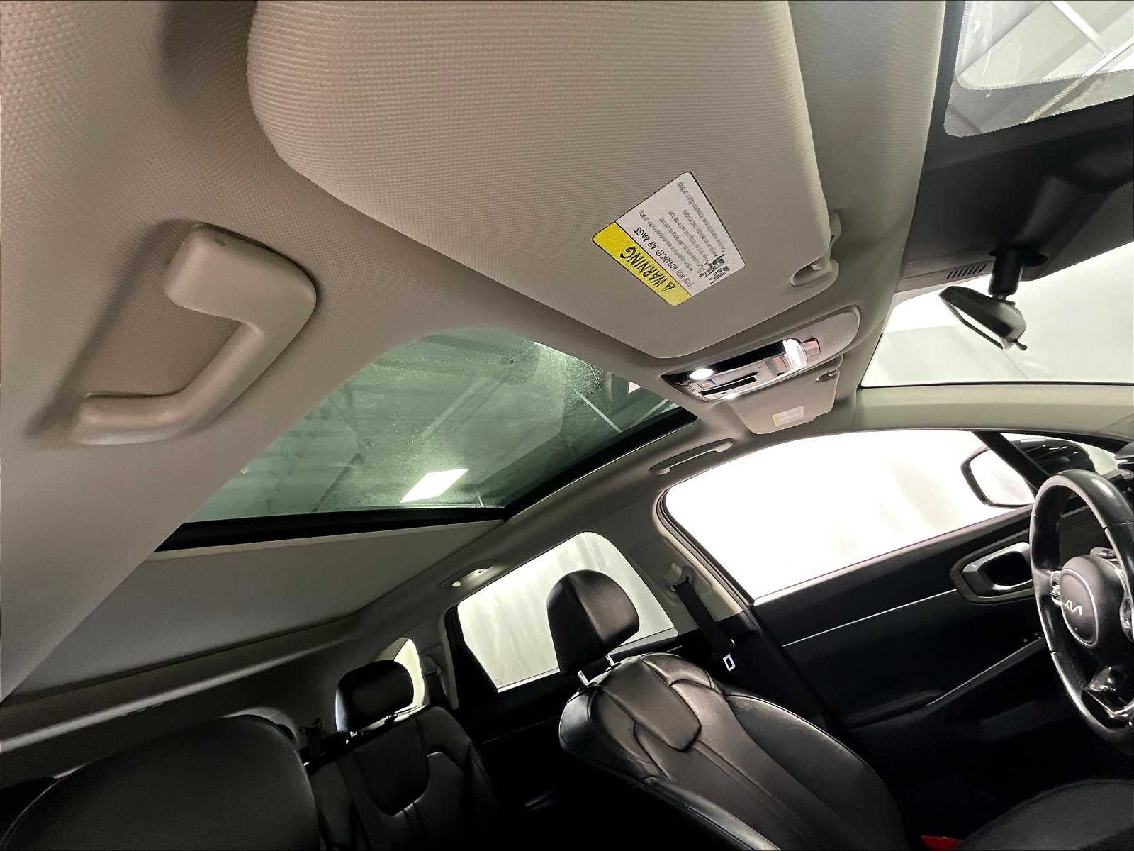 2022 Kia Sorento X-Line S - Photo 22