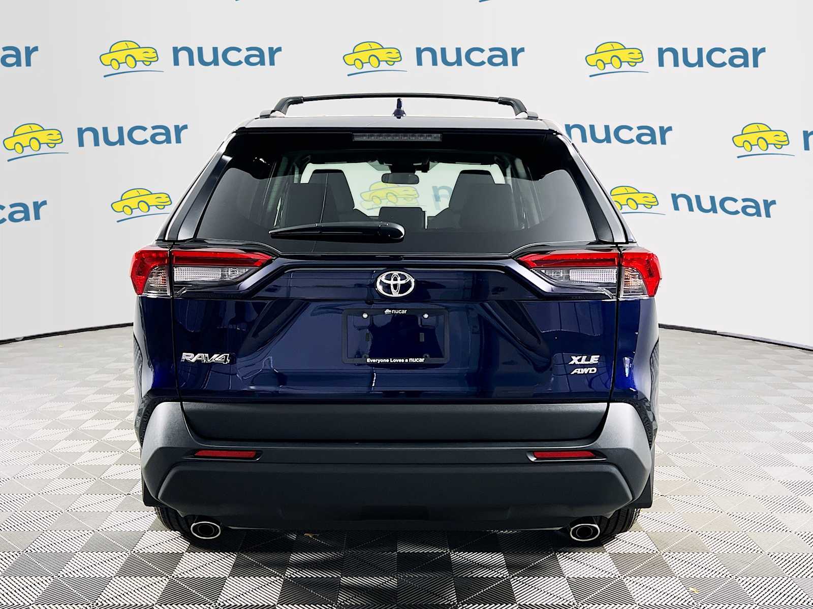 2025 Toyota RAV4 XLE - Photo 5