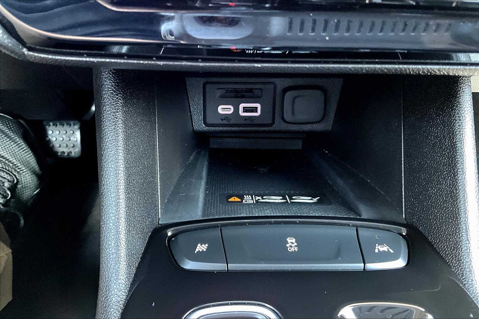 2023 Chevrolet Bolt EUV LT - Photo 27