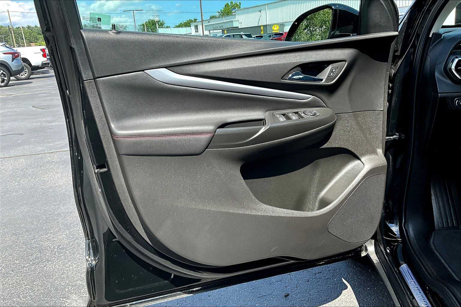 2023 Chevrolet Bolt EUV LT - Photo 9