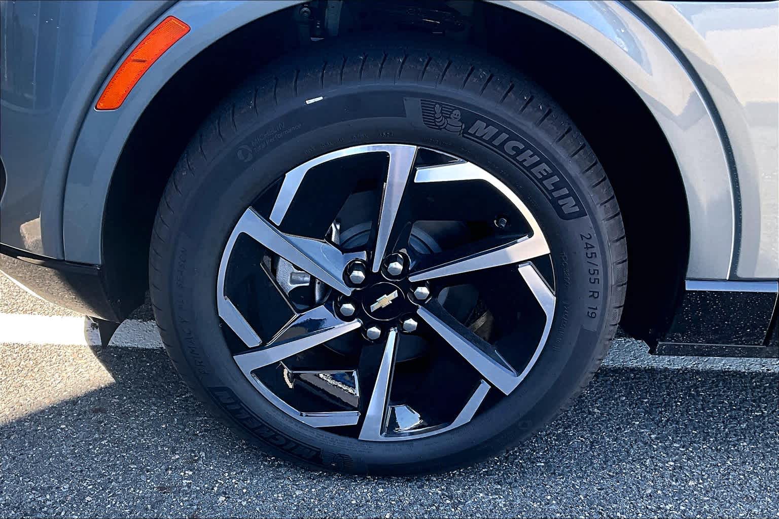 2025 Chevrolet Equinox EV LT2 w/PDE - Photo 8