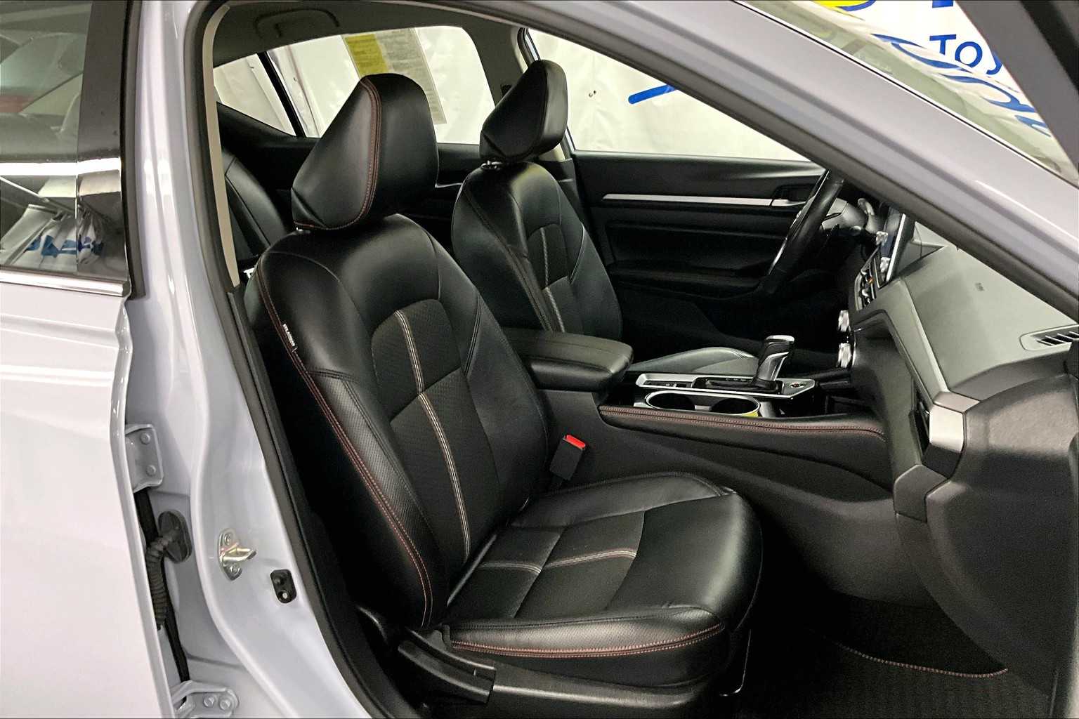 2024 Nissan Altima 2.5 SR - Photo 11