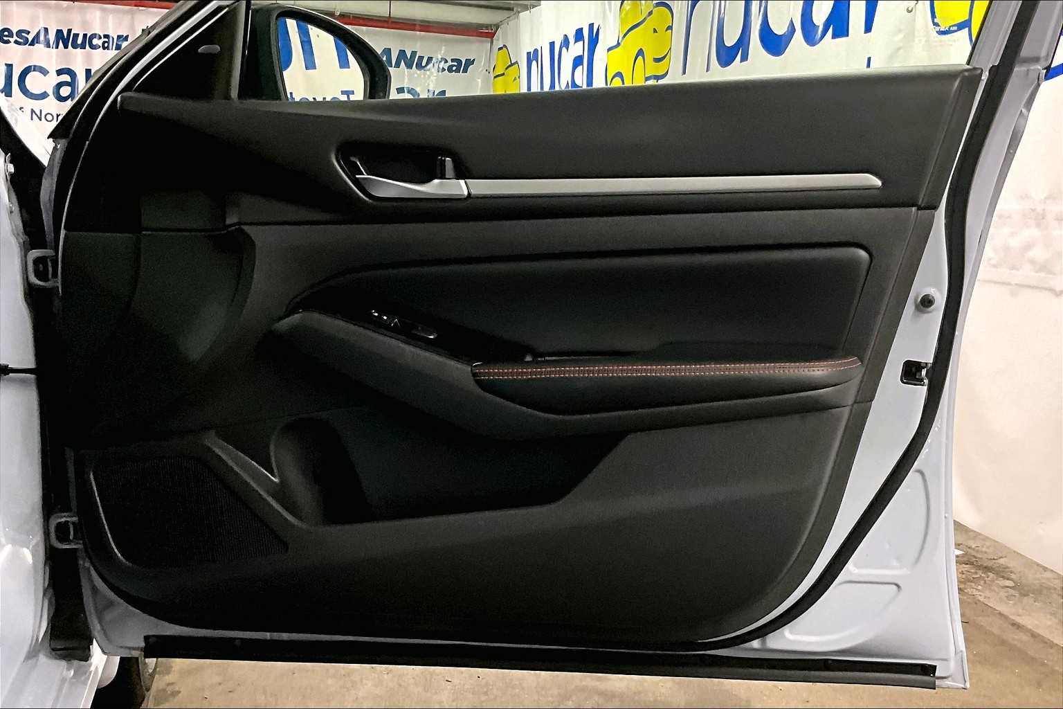 2024 Nissan Altima 2.5 SR - Photo 12