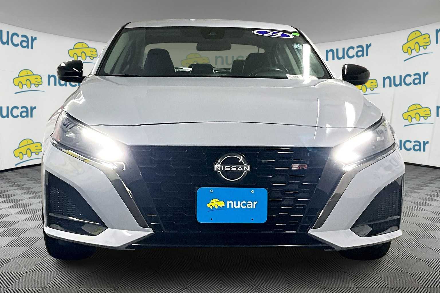 2024 Nissan Altima 2.5 SR - Photo 2