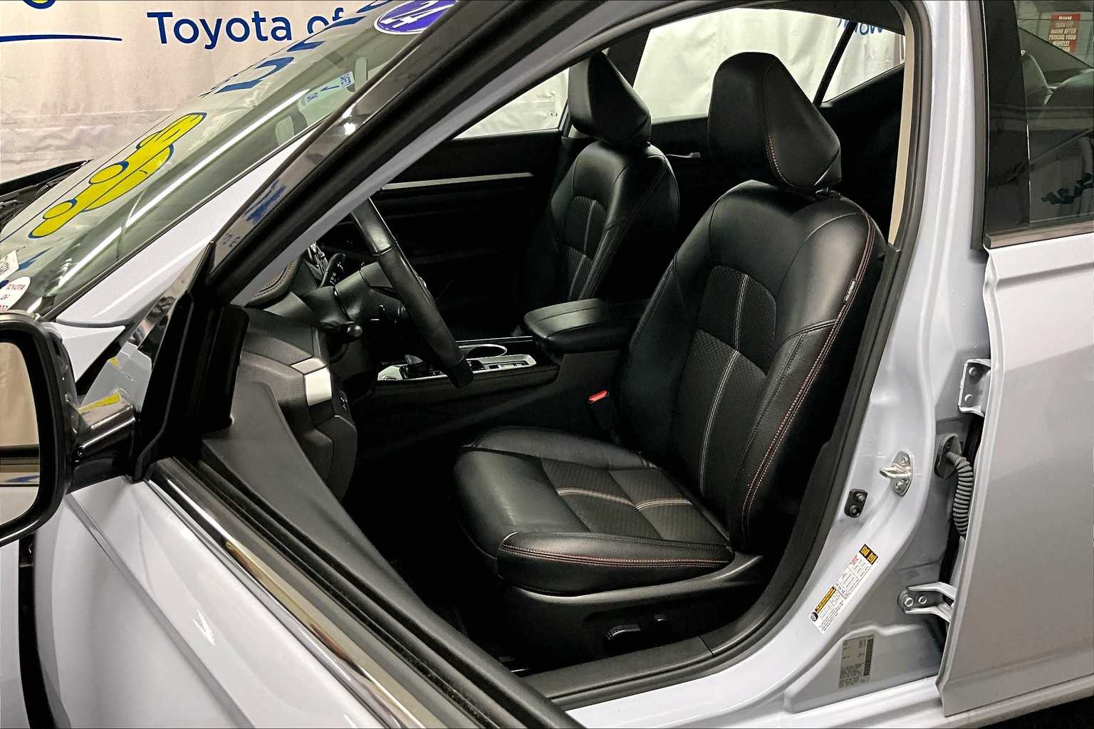 2024 Nissan Altima 2.5 SR - Photo 10