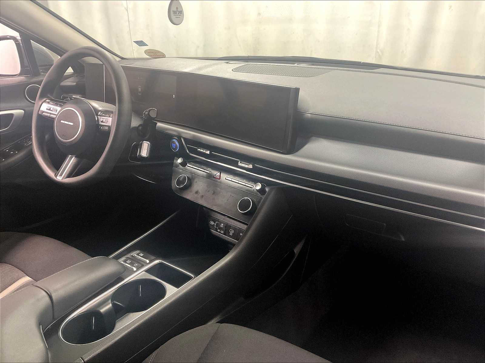 2024 Hyundai Sonata SEL - Photo 14