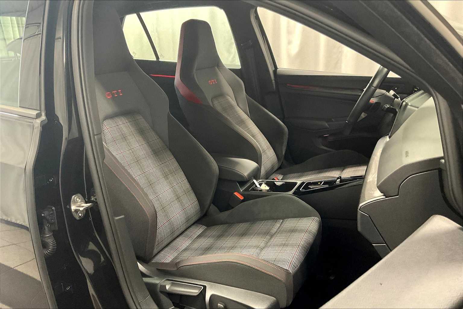 2024 Volkswagen Golf GTI S - Photo 11