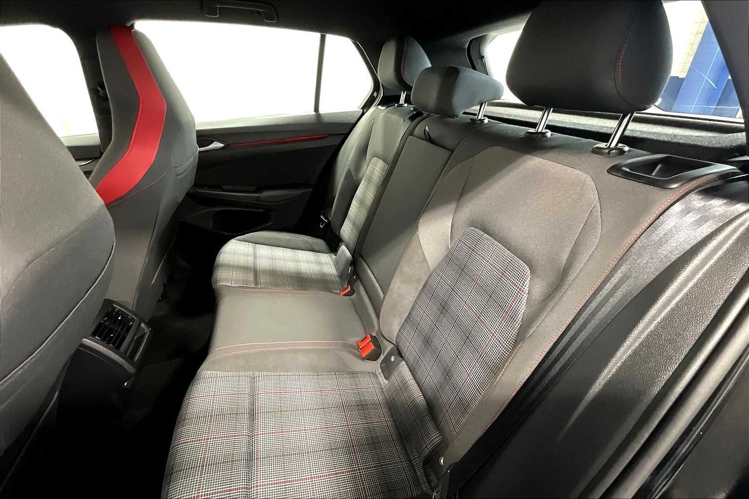 2024 Volkswagen Golf GTI S - Photo 15