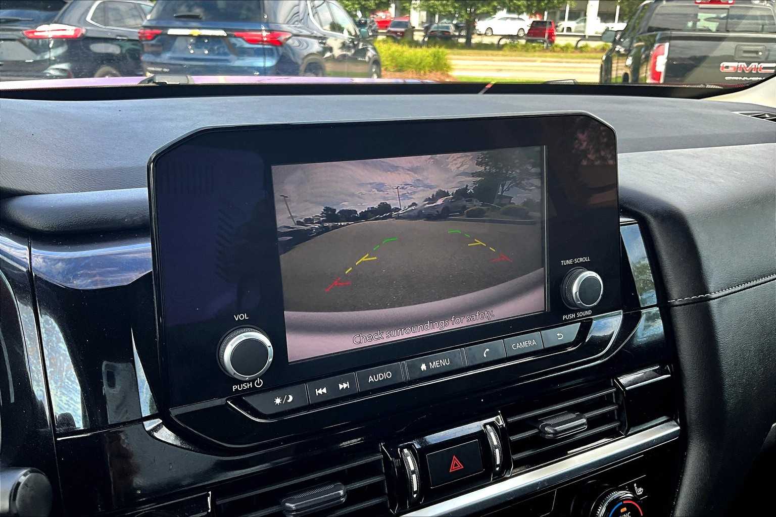 2023 Nissan Pathfinder SV - Photo 20