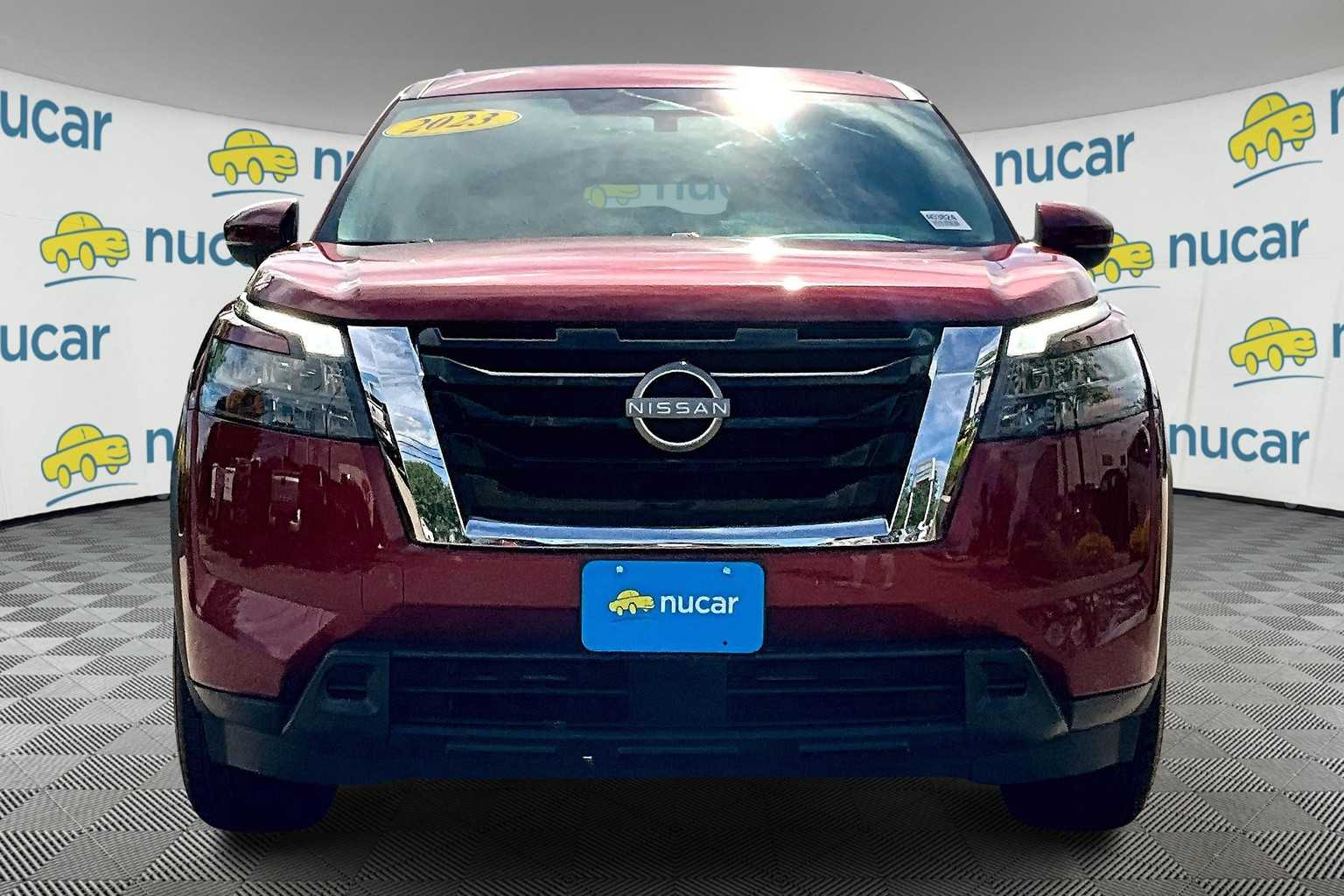 2023 Nissan Pathfinder SV - Photo 2