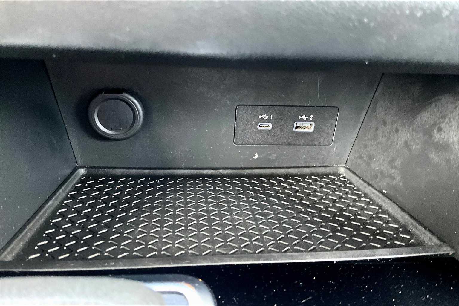 2023 Nissan Pathfinder SV - Photo 26
