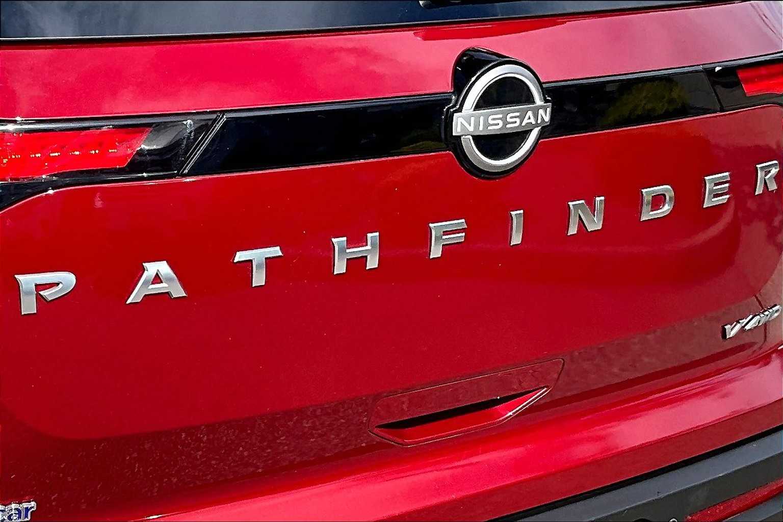 2023 Nissan Pathfinder SV - Photo 28