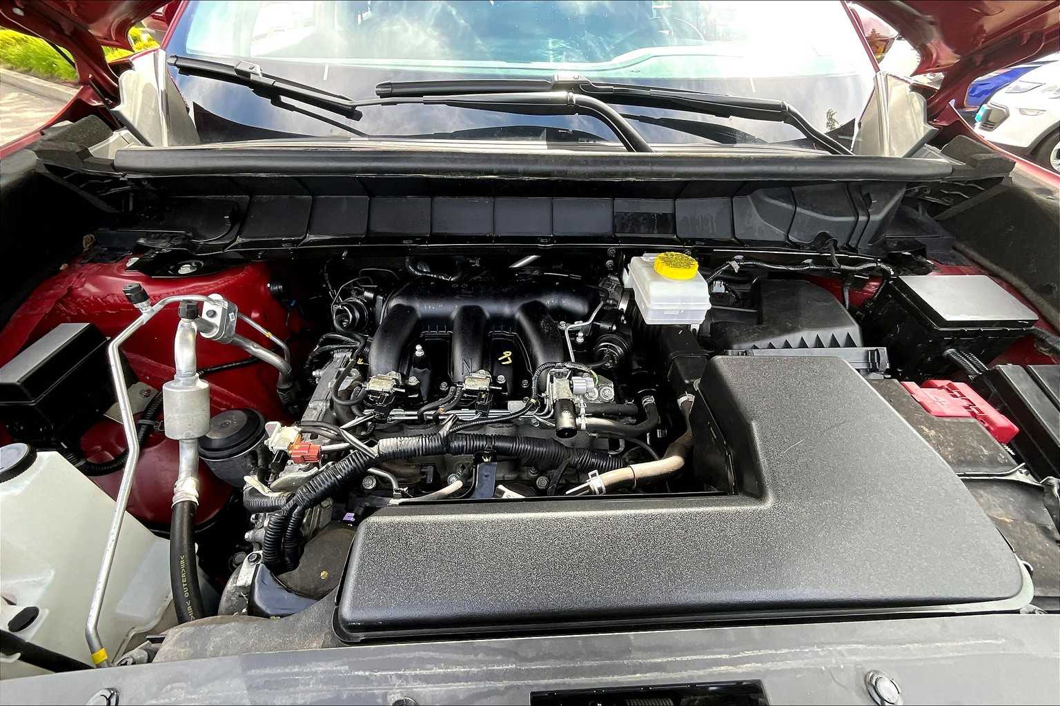 2023 Nissan Pathfinder SV - Photo 29