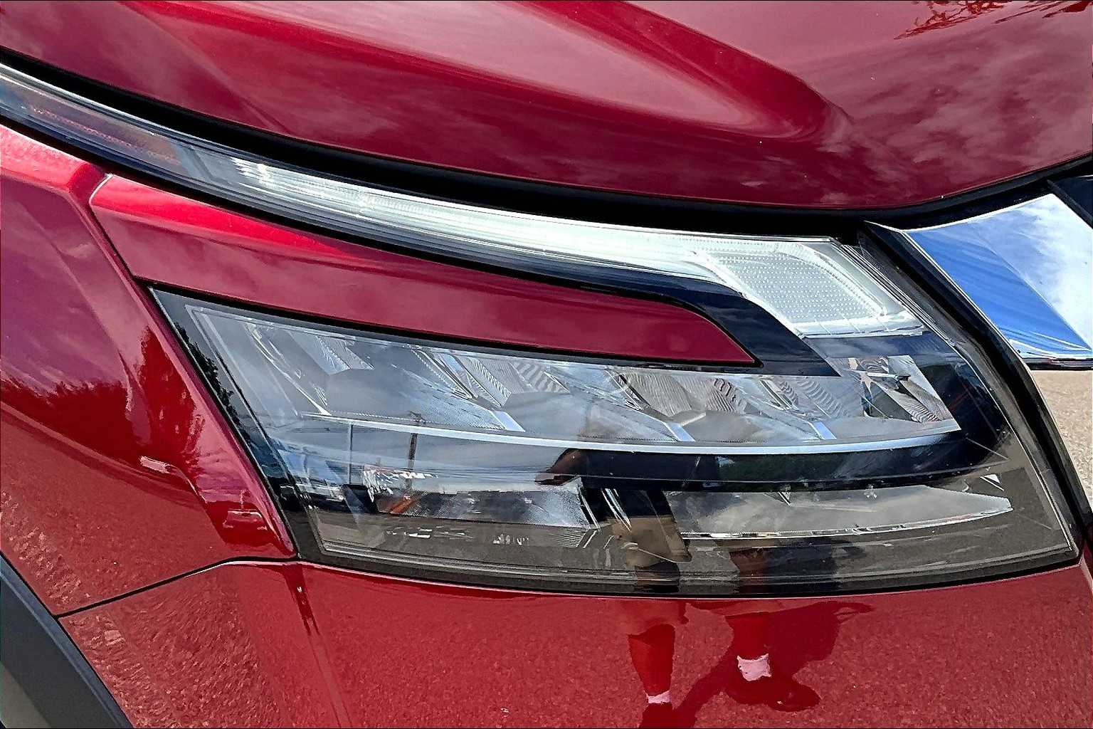 2023 Nissan Pathfinder SV - Photo 32