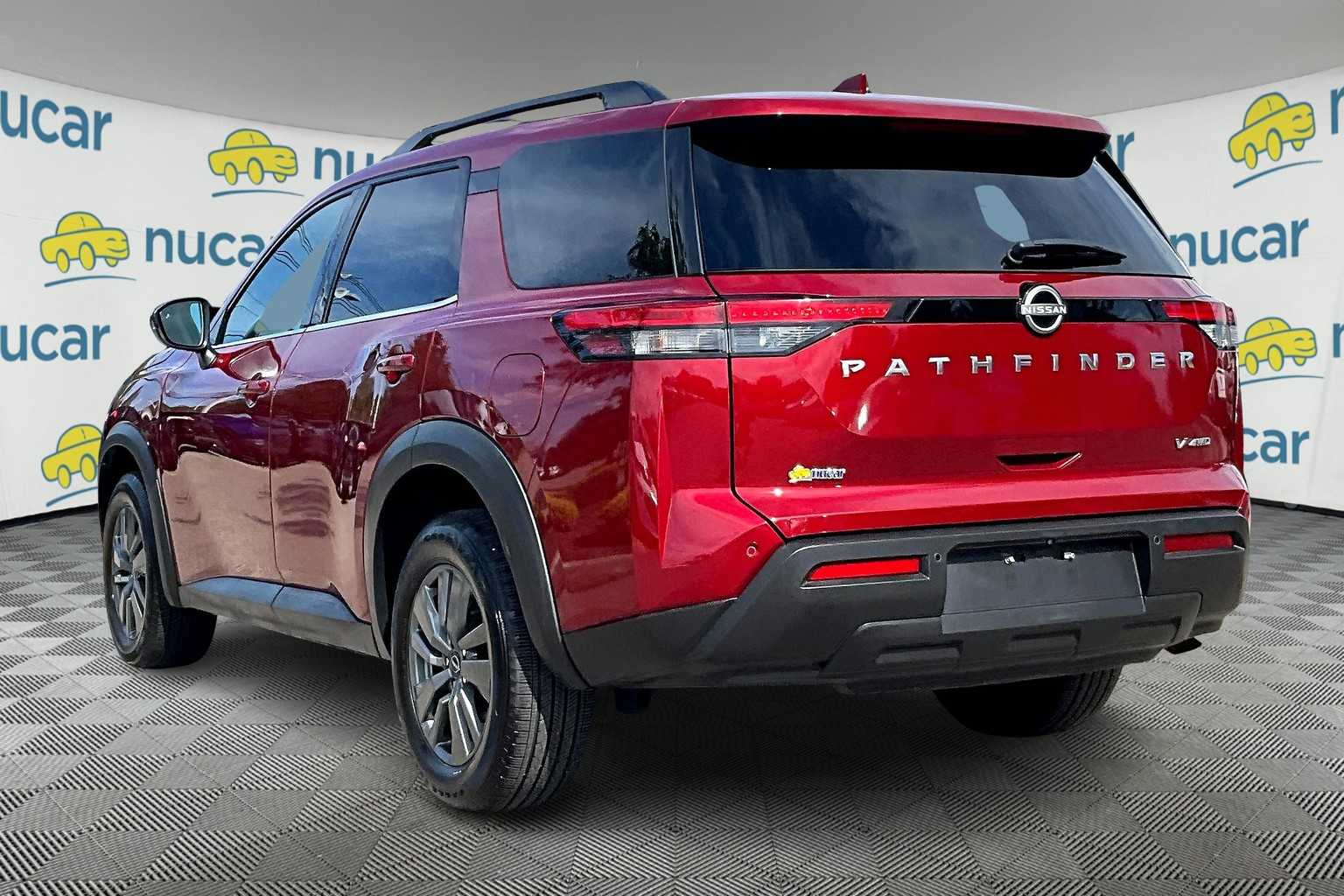 2023 Nissan Pathfinder SV - Photo 4