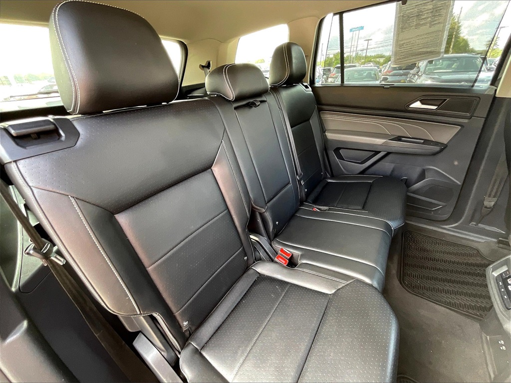 2022 Volkswagen Atlas 3.6L V6 SE w/Technology - Photo 15