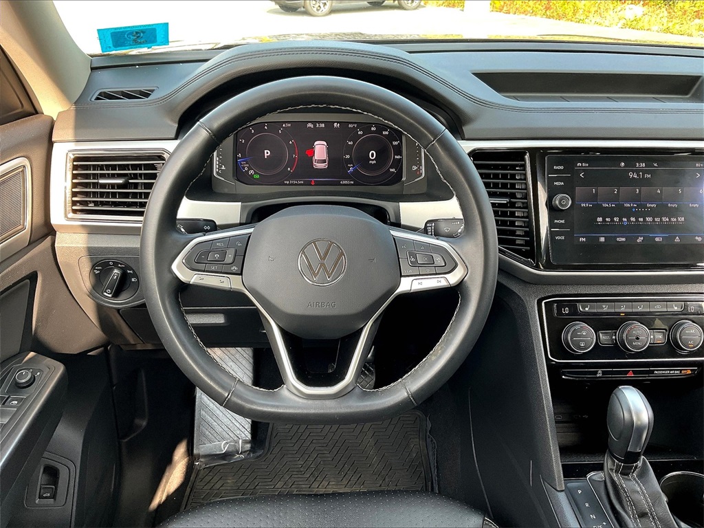2022 Volkswagen Atlas 3.6L V6 SE w/Technology - Photo 17