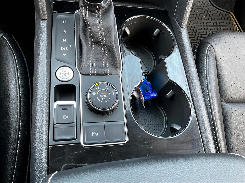 2022 Volkswagen Atlas 3.6L V6 SE w/Technology - Photo 33