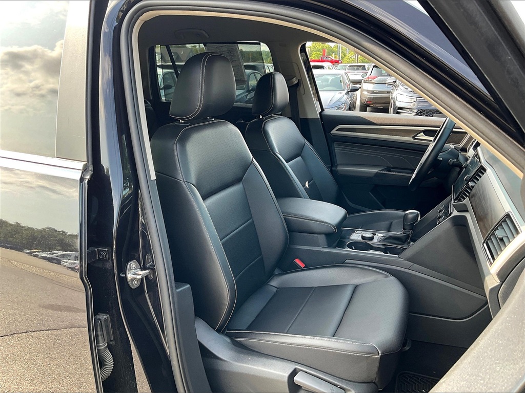 2022 Volkswagen Atlas 3.6L V6 SE w/Technology - Photo 10
