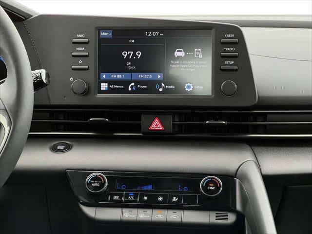2025 Hyundai Elantra SEL Sport - Photo 18