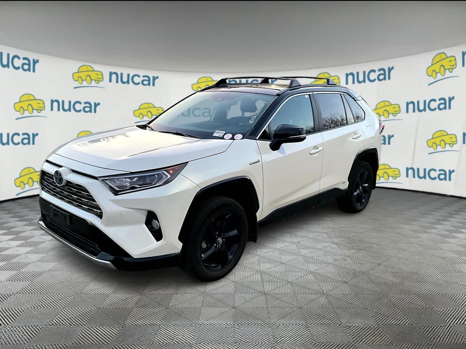 2020 Toyota RAV4 Hybrid XSE - Photo 2