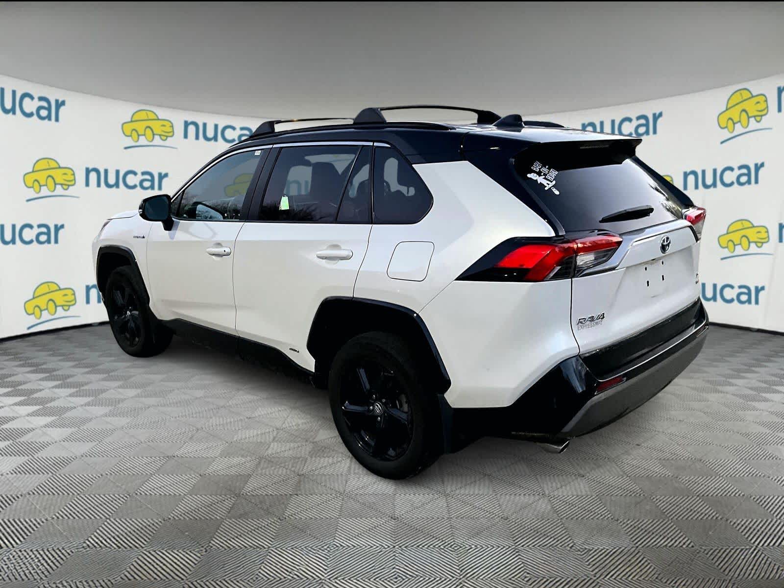 2020 Toyota RAV4 Hybrid XSE - Photo 3