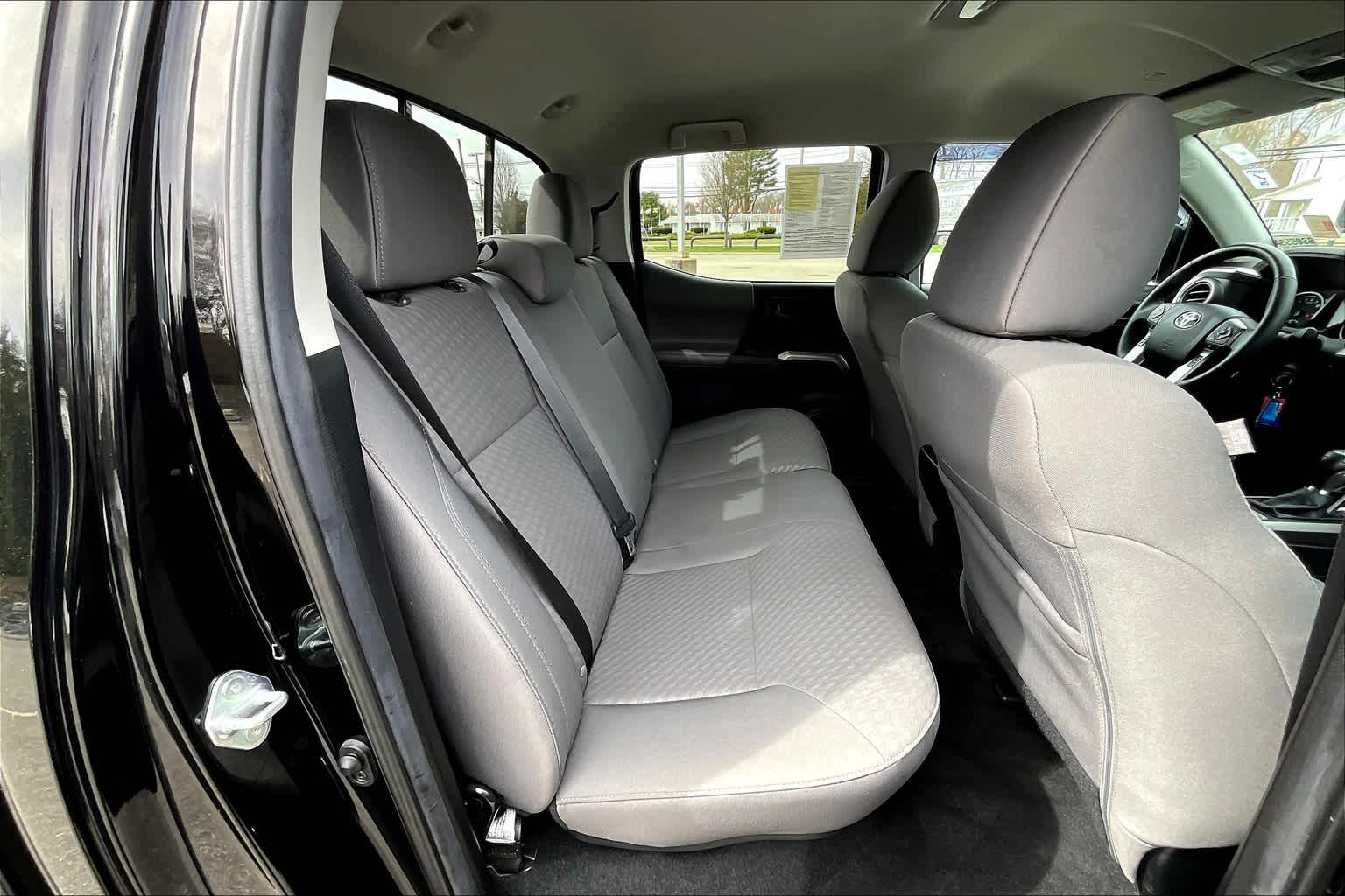 2022 Toyota Tacoma SR5 - Photo 16