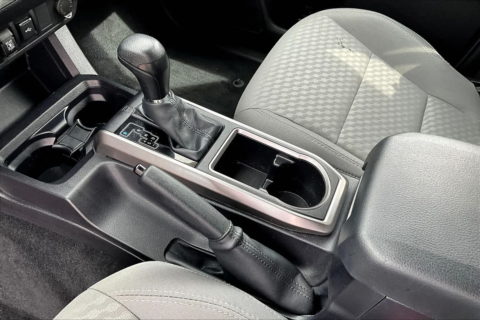 2022 Toyota Tacoma SR5 - Photo 20