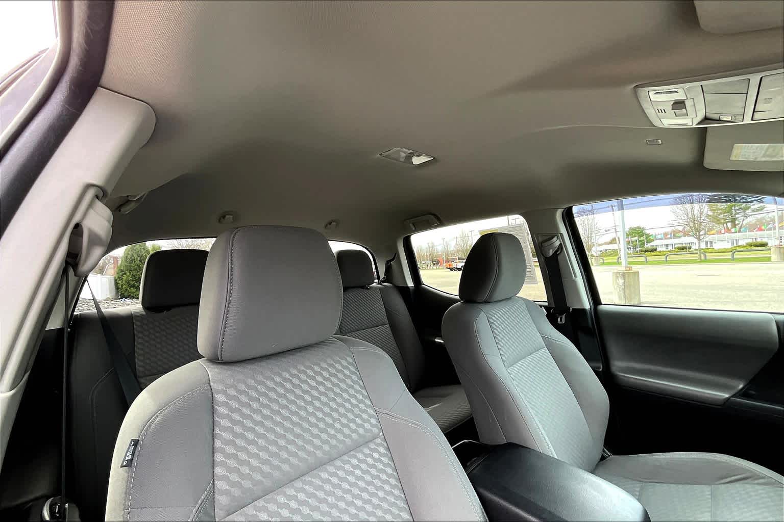 2022 Toyota Tacoma SR5 - Photo 22