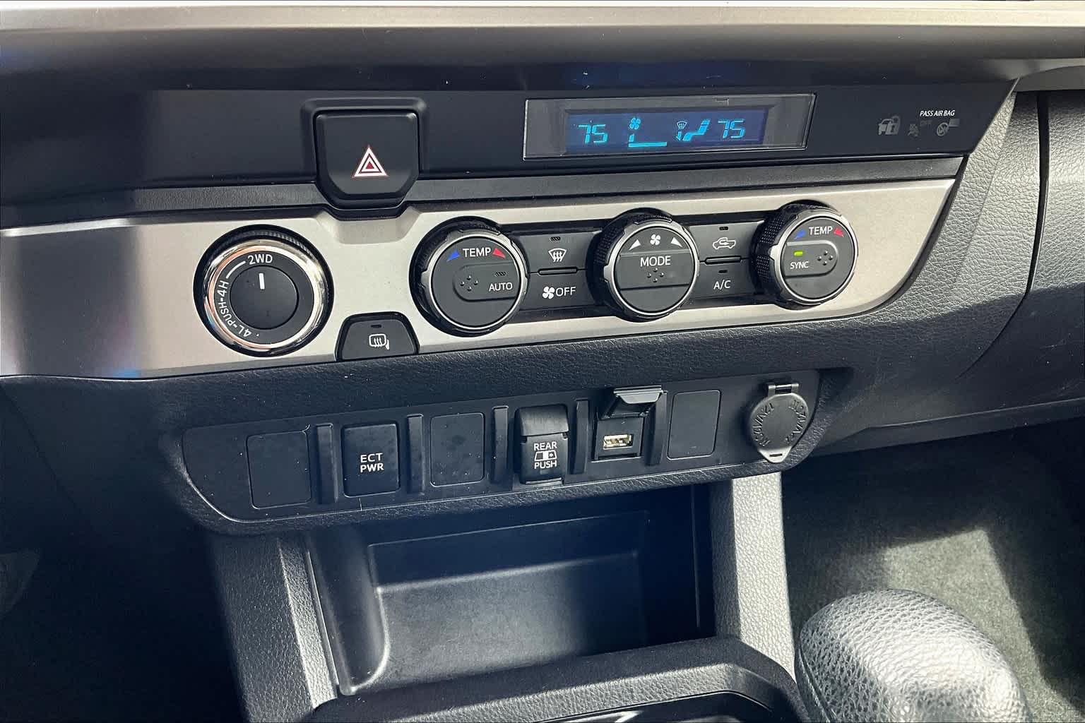 2022 Toyota Tacoma SR5 - Photo 26