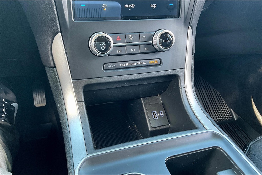 2022 Ford Edge SE - Photo 24