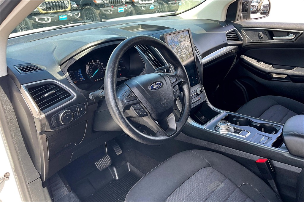 2022 Ford Edge SE - Photo 8