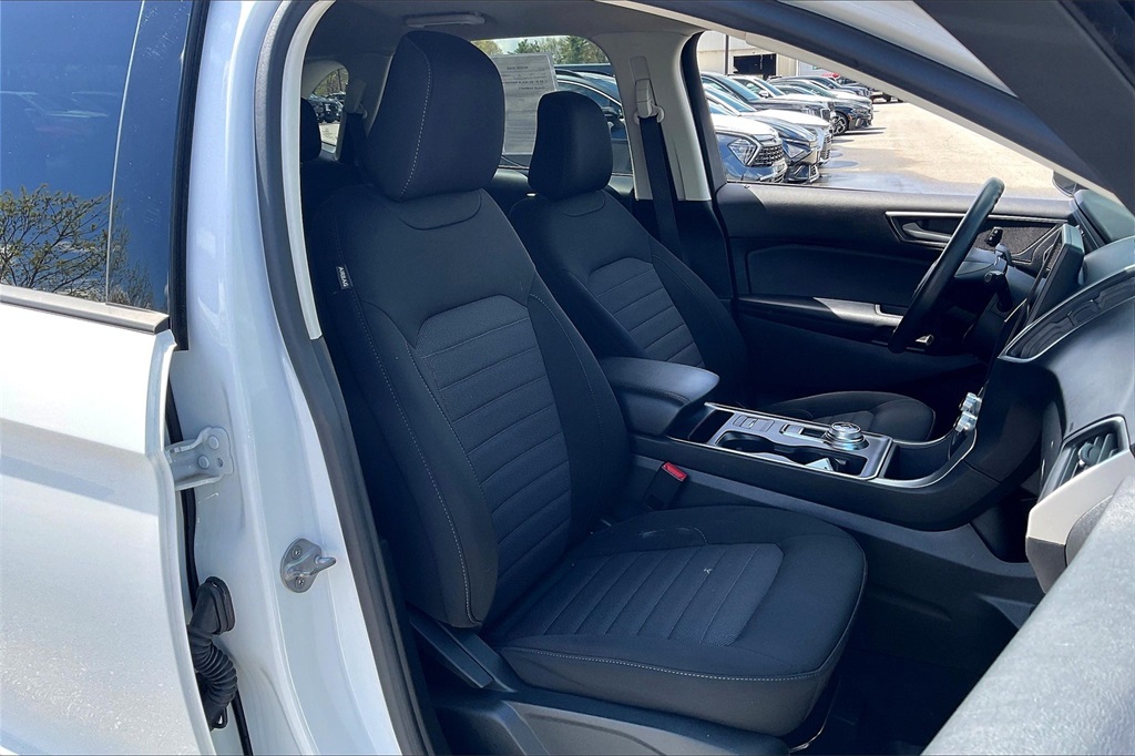 2022 Ford Edge SE - Photo 10
