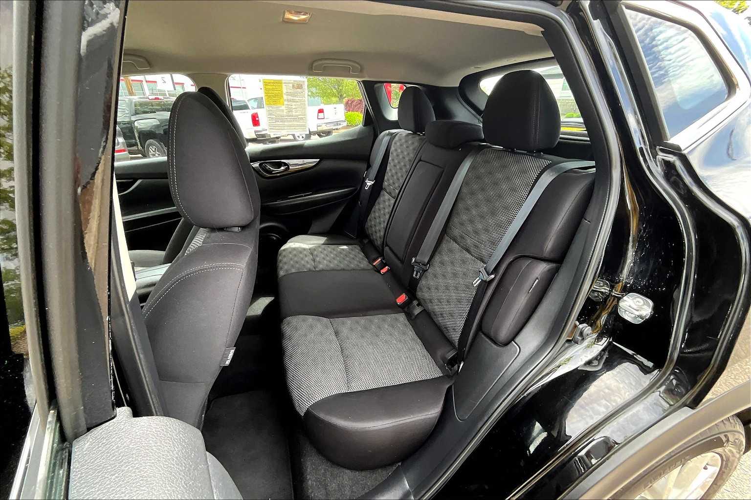 2021 Nissan Rogue Sport SV - Photo 15