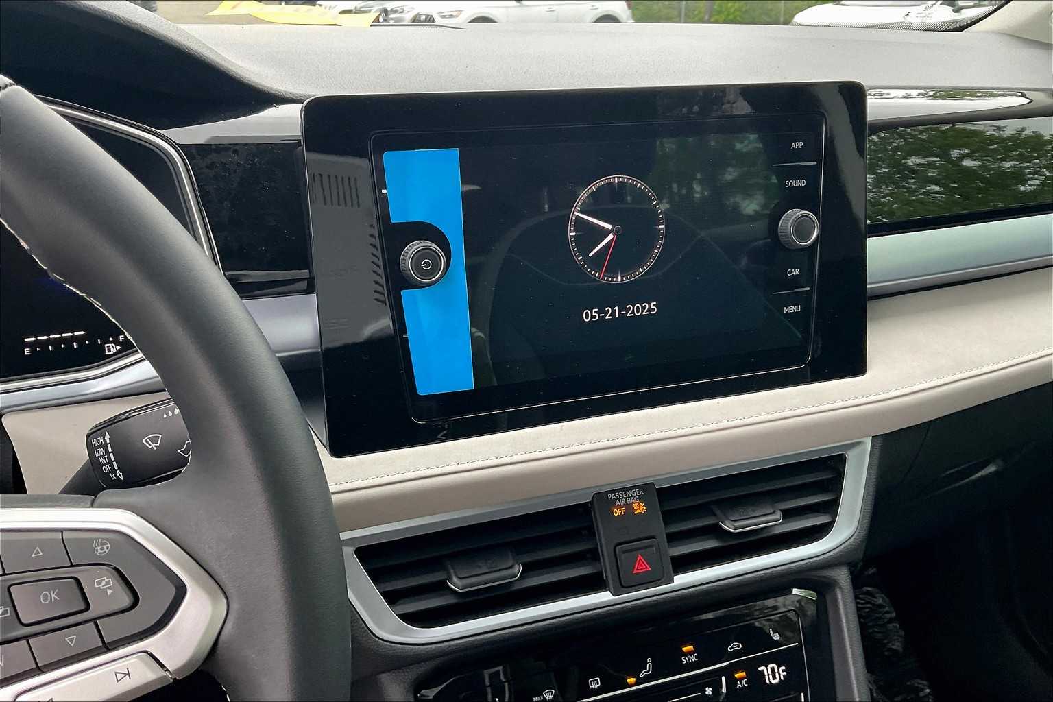 2025 Volkswagen Taos SE - Photo 13