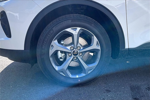 2025 Ford Escape ST-Line - Photo 13