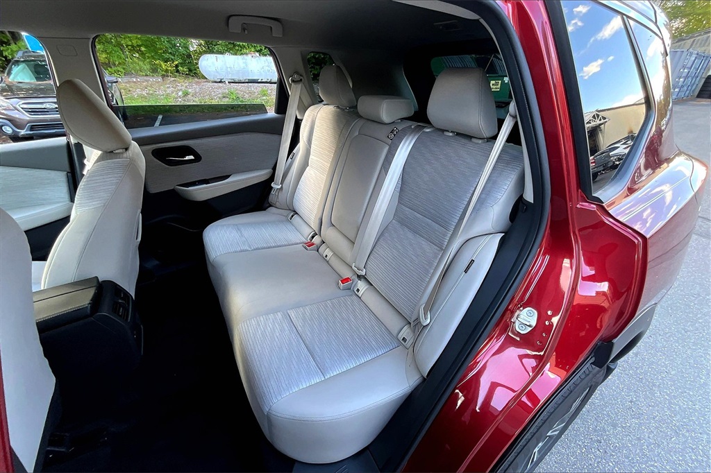 2023 Nissan Rogue SV - Photo 15